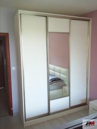 обзавеждане с поръчкови мебели за гардероб София фирми